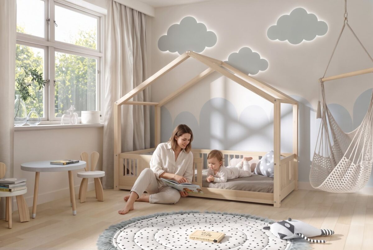 ASTRIA Mini Children’s Bed with parent and child