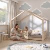 LUNETTA Mini Children’s Bed – story time together LUNETTA Mini Children’s Bed with parent and child
