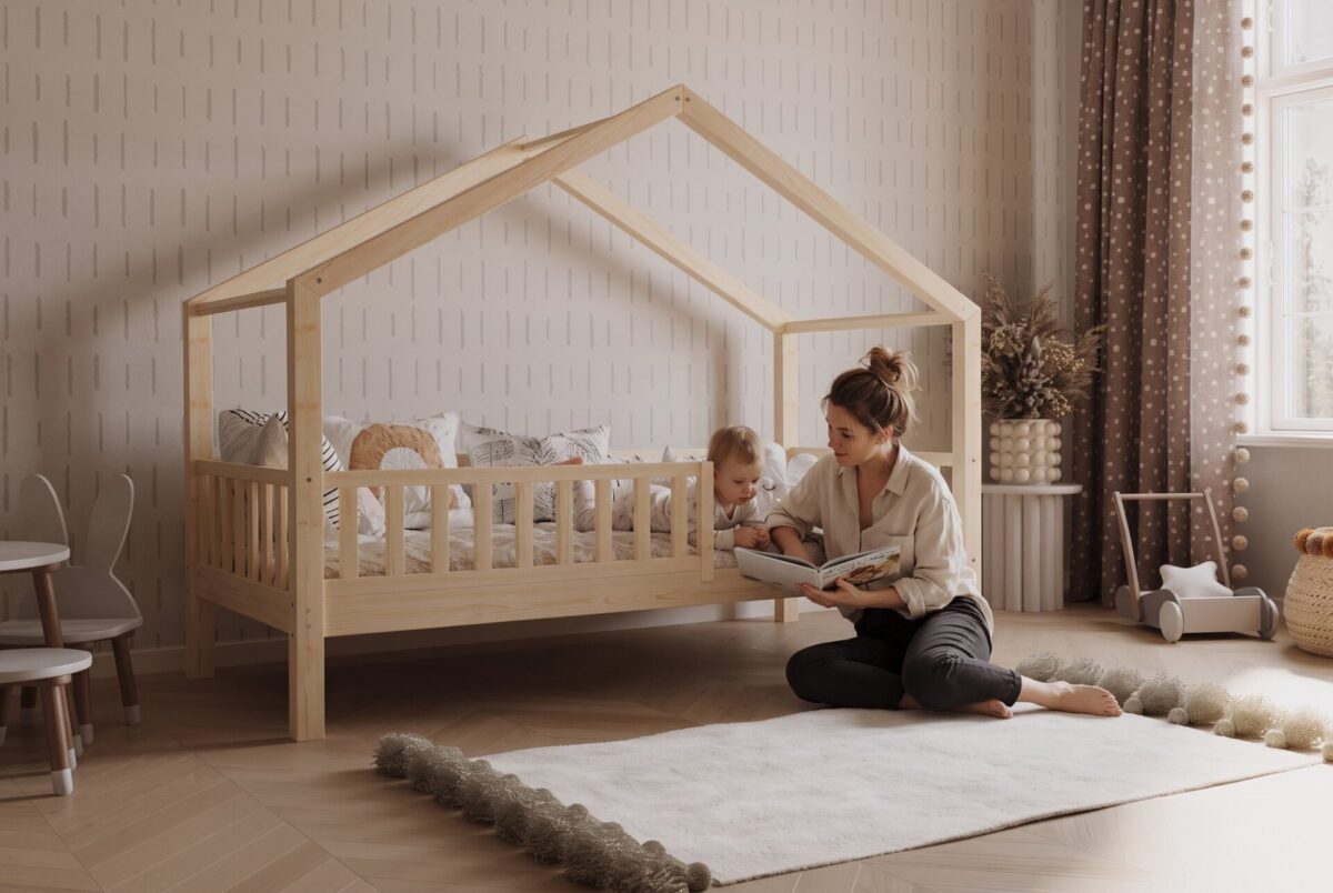SELVIA Children’s Bed with parent and child