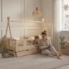 TIPI LUNA Children’s Bed – story time together TIPI LUNA Children’s Bed with parent and child