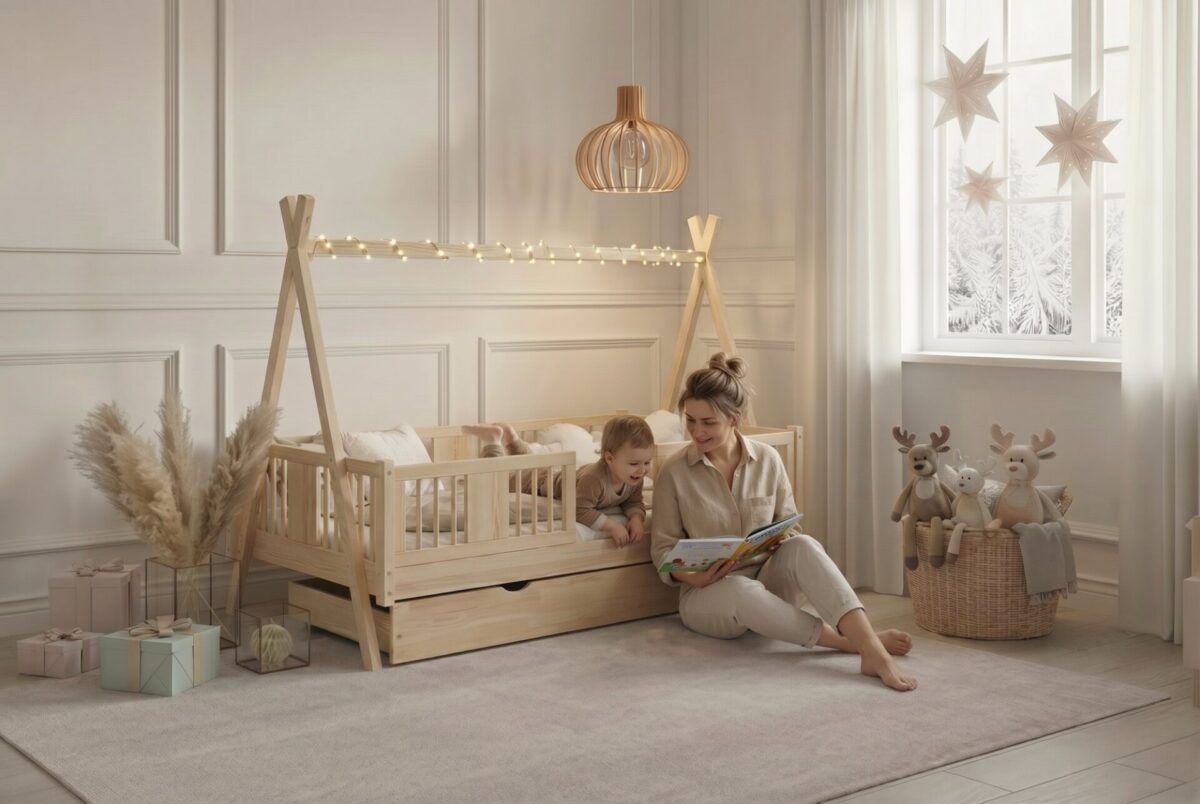 TIPI LUNA Children’s Bed – story time together TIPI LUNA Children’s Bed with parent and child