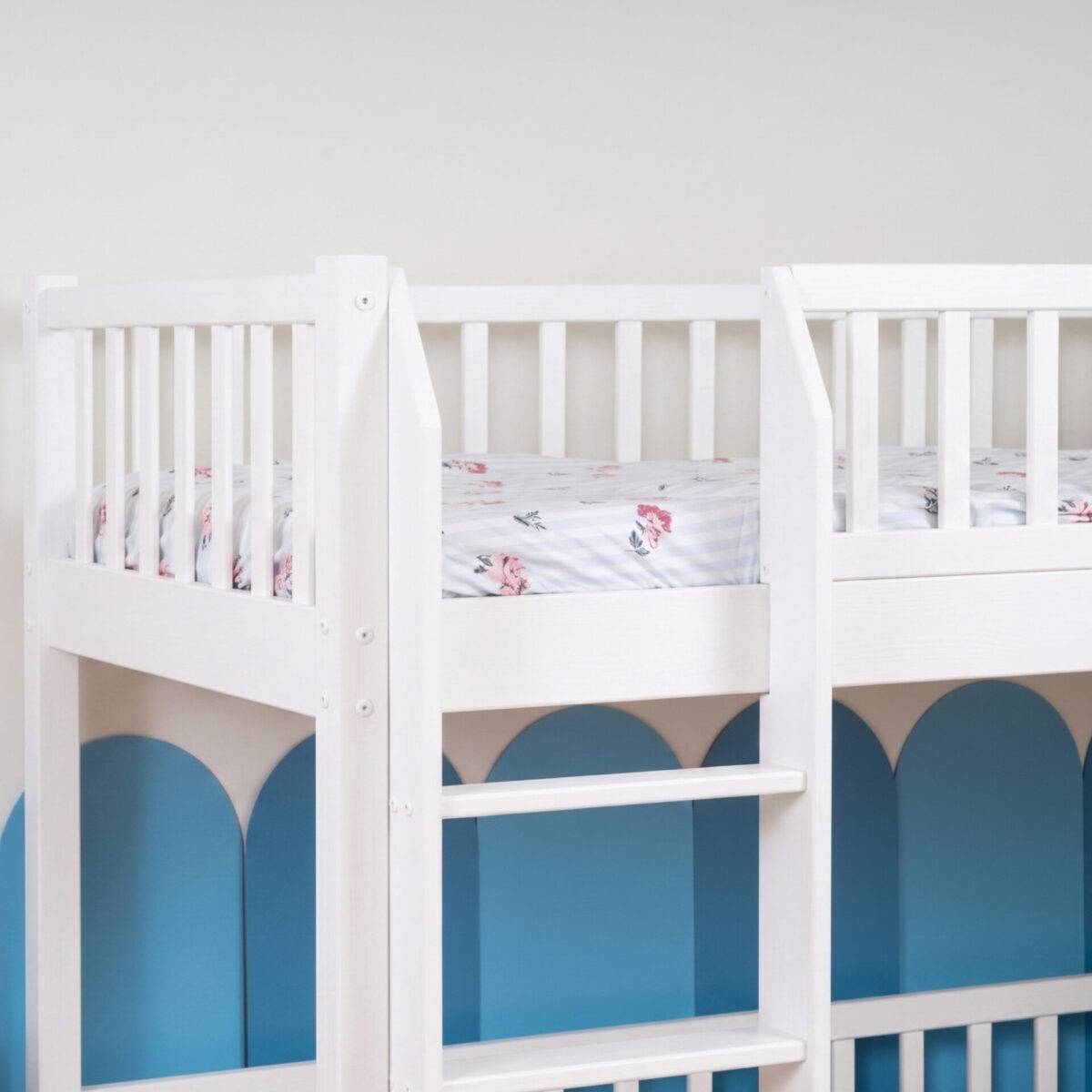 KOSMO Bunk Bed – white (3) KOSMO Bunk Bed in pine wood, white