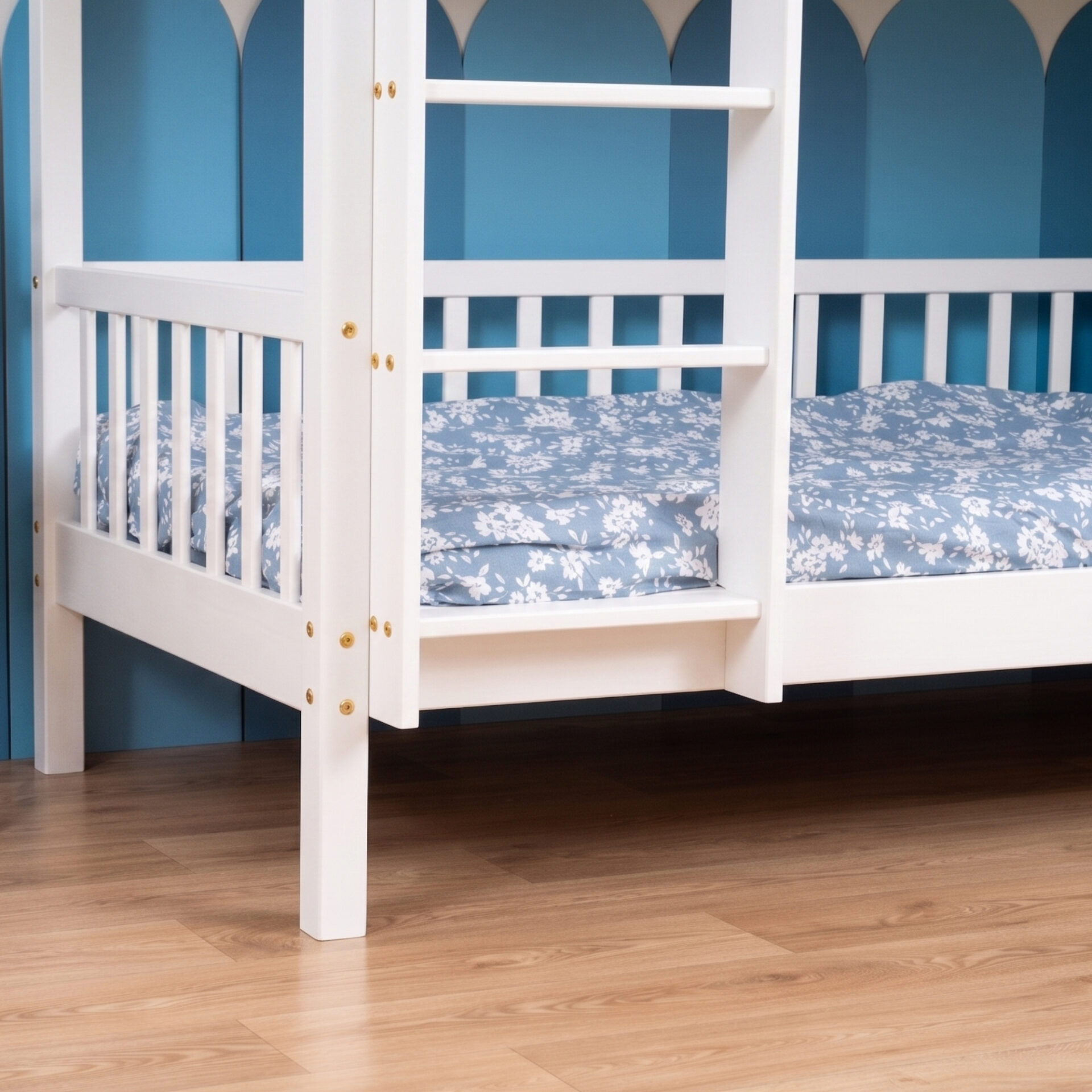 KOSMO Bunk Bed – white (4) KOSMO Bunk Bed in pine wood, white