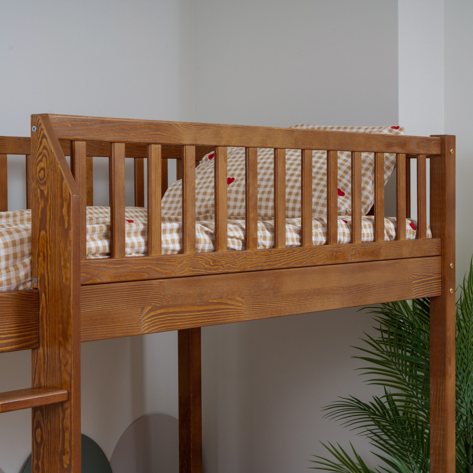 KOSMO Loft Bed – Retro (1) KOSMO Loft Bed in pine wood, Retro