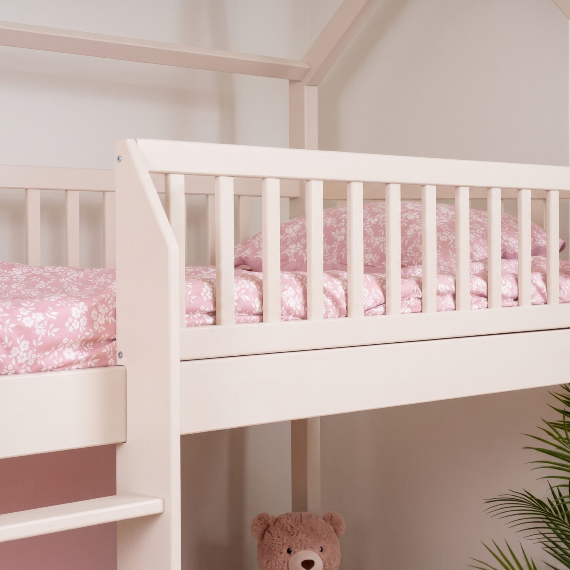 KOSMO Long Loft Bed in pine wood, cashmere