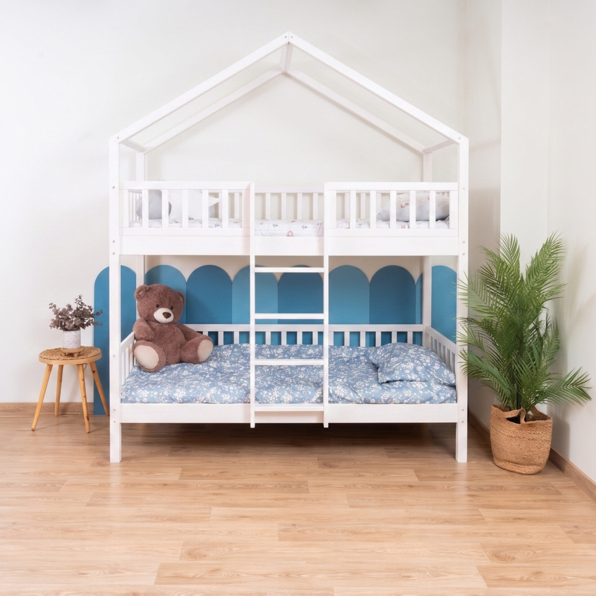KOSMO Short Bunk Bed – white (1) KOSMO Short Bunk Bed in pine wood, white