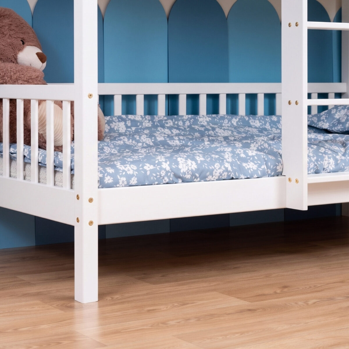 KOSMO Short Bunk Bed – white (9) KOSMO Short Bunk Bed in pine wood, white