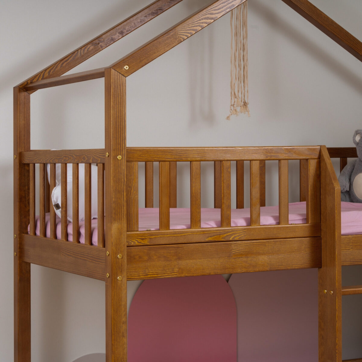 KOSMO Short Bunk Bed – Retro (1) KOSMO Short Bunk Bed in pine wood, Retro