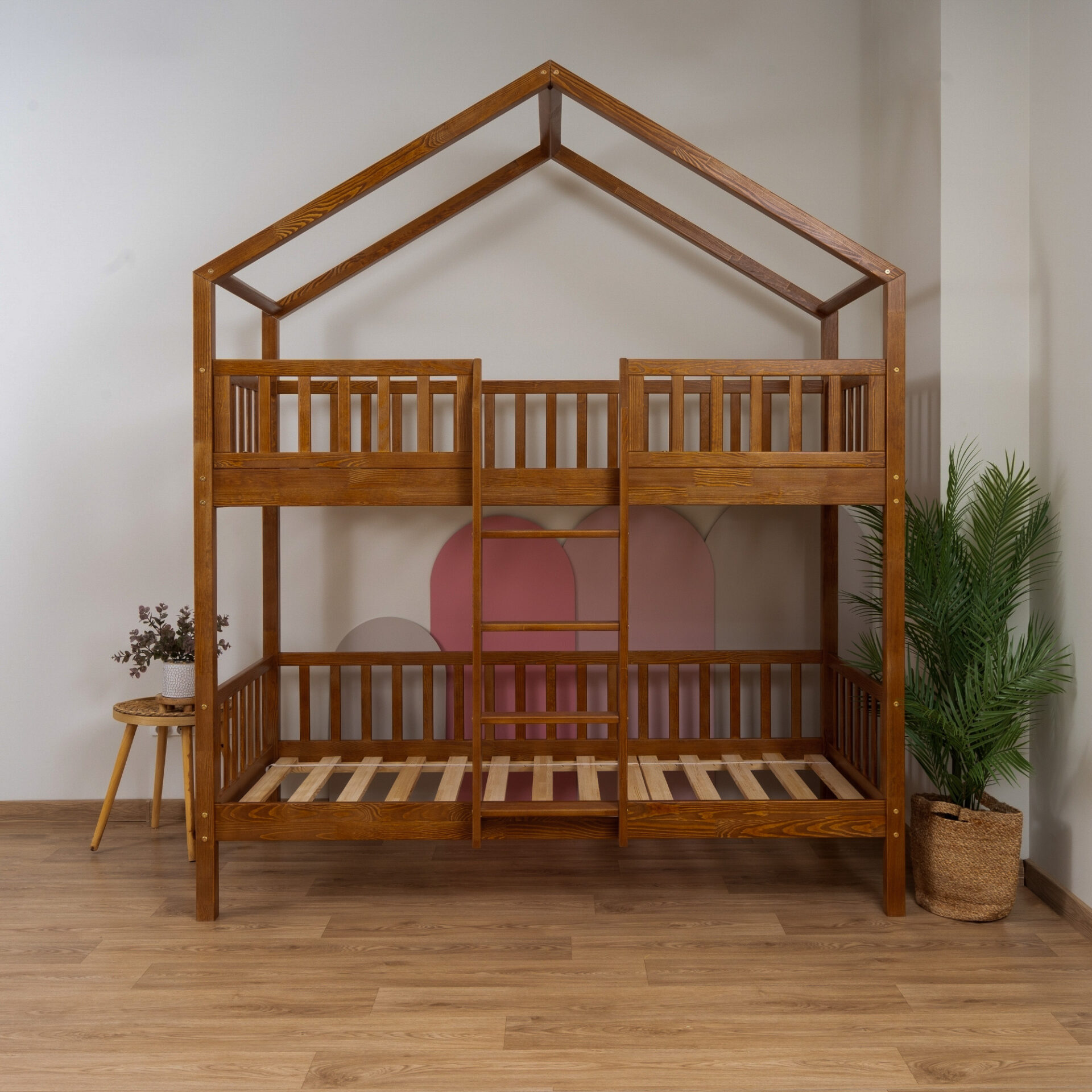 KOSMO Short Bunk Bed – Retro (4) KOSMO Short Bunk Bed in pine wood, Retro
