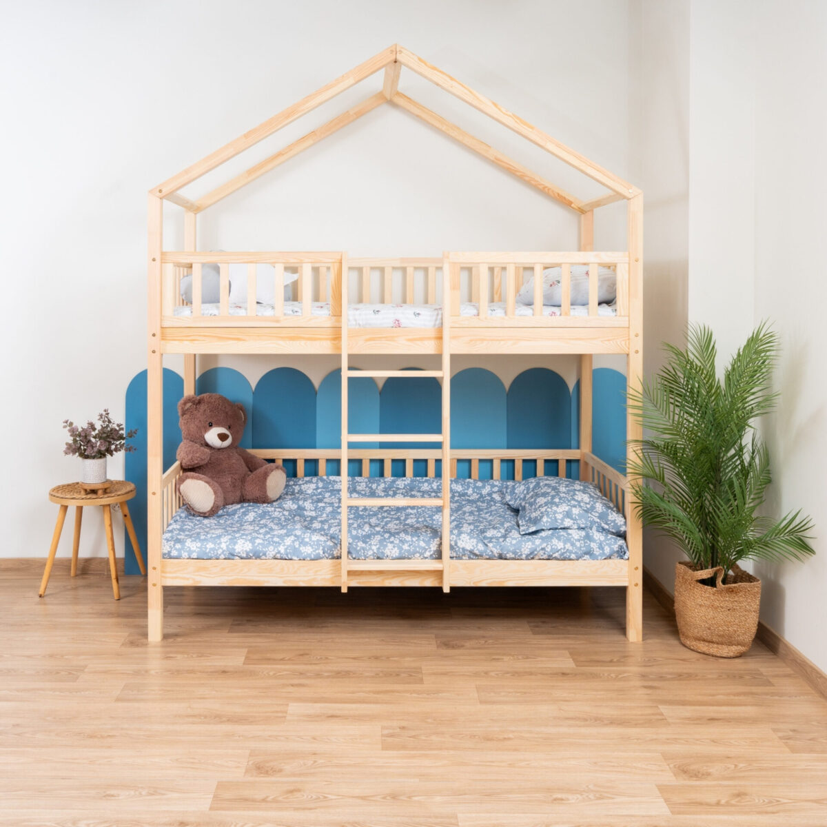 KOSMO Short Bunk Bed – natural pine (5) KOSMO Short Bunk Bed in pine wood, natural pine