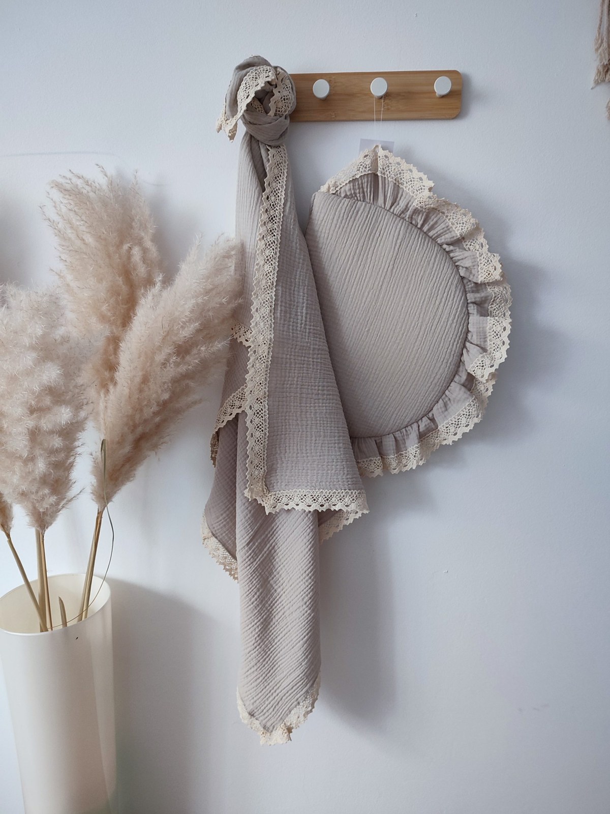 Muslin Blanket with Lace and Pillow – Beige Muslin Blanket with Lace and Pillow – Beige