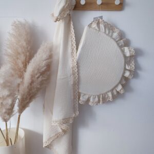 Muslin Blanket with Lace and Pillow