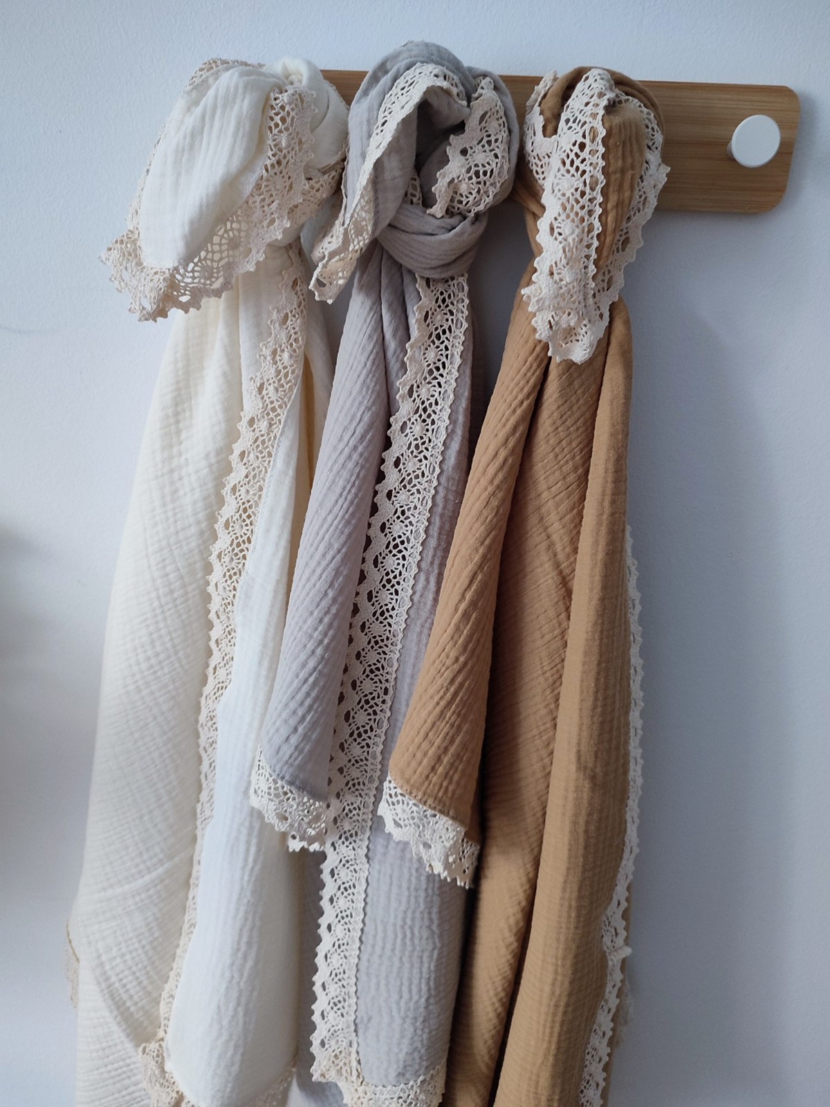 Muslin Blanket with Lace and Pillow Muslin Blanket with Lace and Pillow