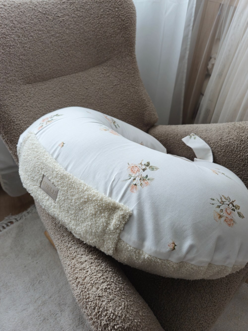 Adjustable Nursing Pillow with Waist Tie Adjustable Nursing Pillow with Waist Tie